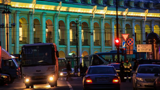 Sankt Petersburg bei Nacht