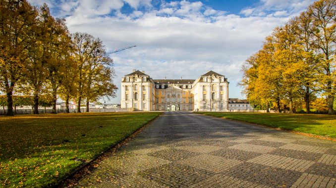 Schlosspark Augustusburg im Herbst